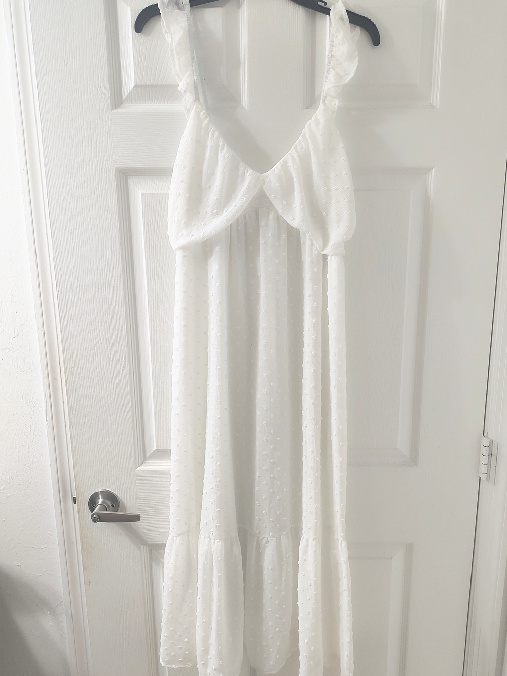 Gorgeous Altar'd State White Swiss Dot Maxi with Ruffled Straps